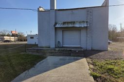 109 East Main St.  photo 4