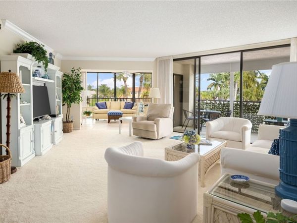 1821 Mooringline Drive, Unit 2F, Vero Beach, FL 32963