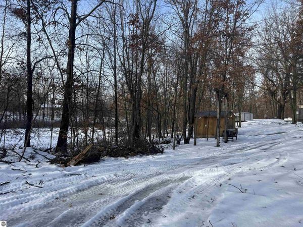 7907 Weidman Road W, Weidman, MI 48893