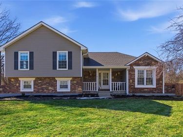 3714 SW Windemere Drive, Lee's Summit, MO 64082