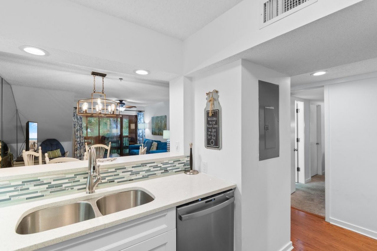 180 Rothbury Circle Photo 5