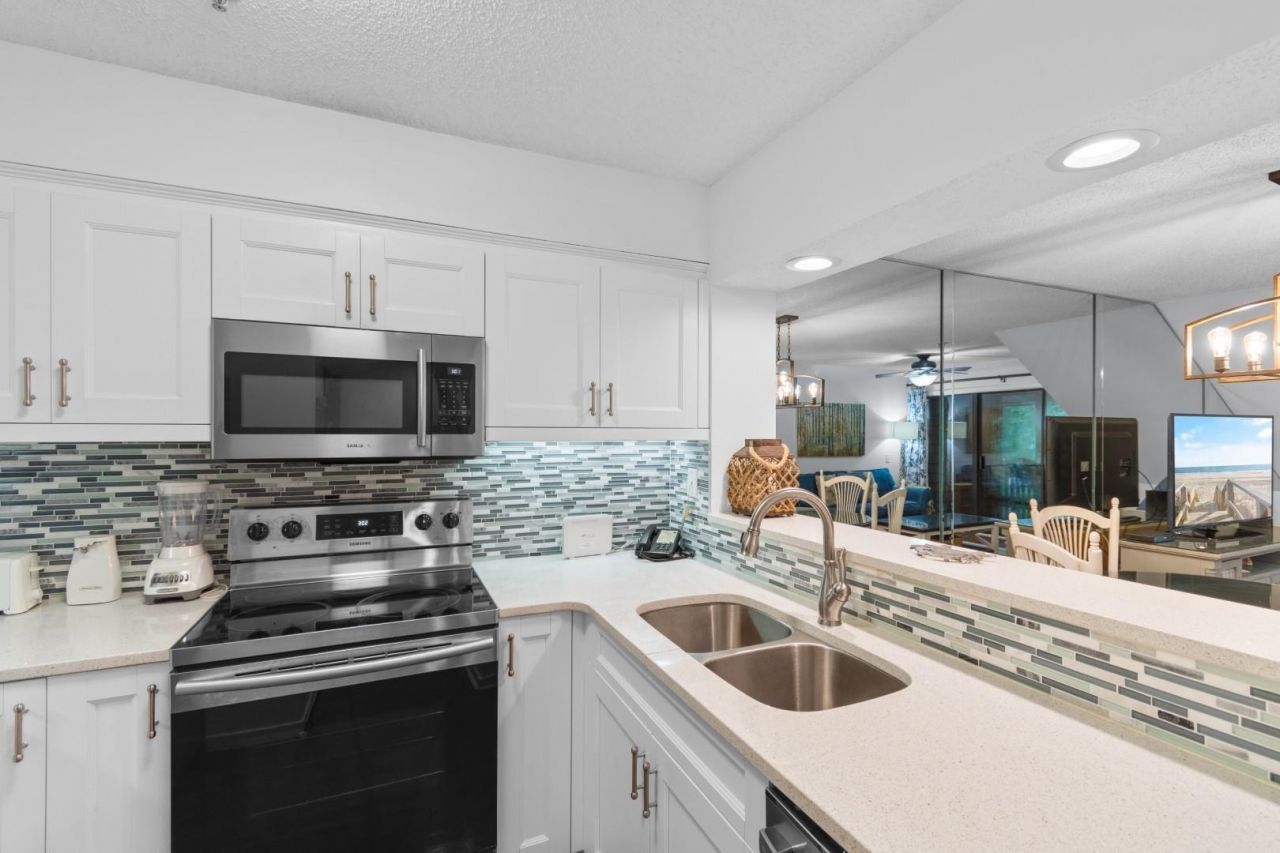 180 Rothbury Circle Photo 7