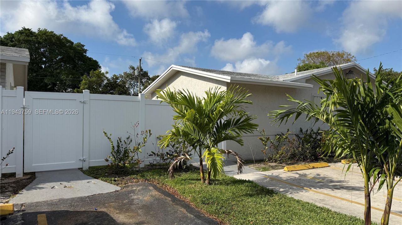 220 NW 12th St, Unit 1, Pompano Beach, FL 33060 Photo