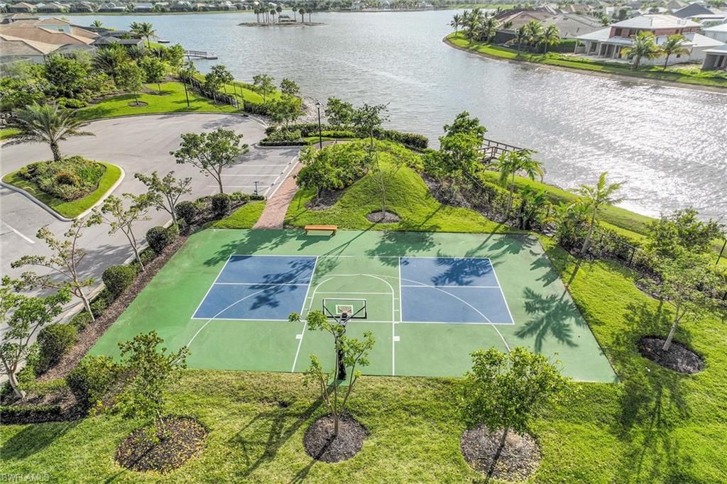 14610 Edgewater Cir, Naples, FL 34114 Photo
