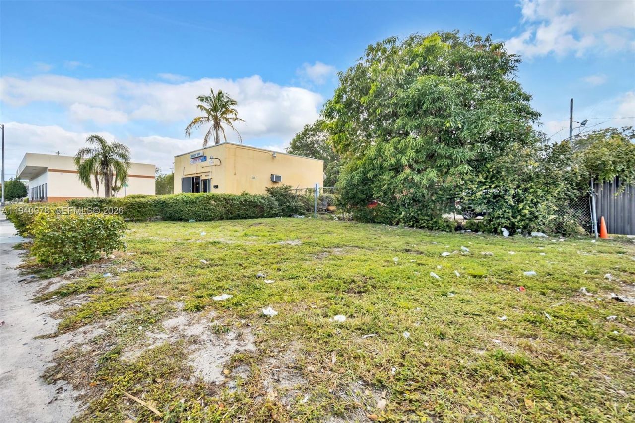 9200 NW 22nd Ave, Miami, FL 33147 Photo
