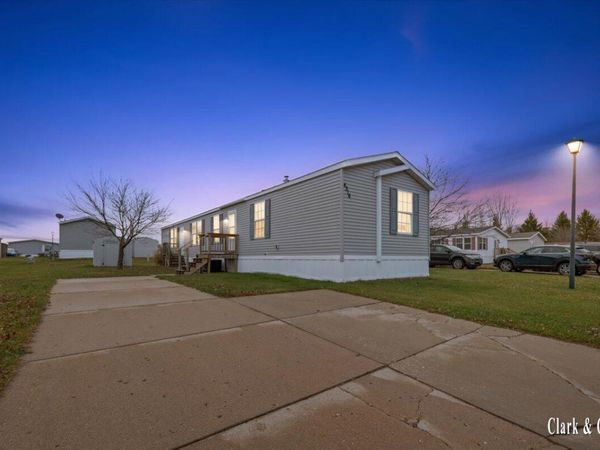 4316 Sussex Place, Wayland, MI 49348