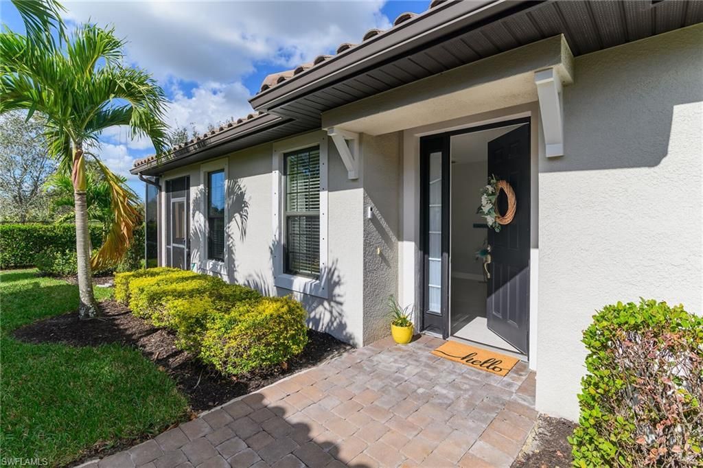 8111 Calle Canovas St, Naples, FL 34114 Photo