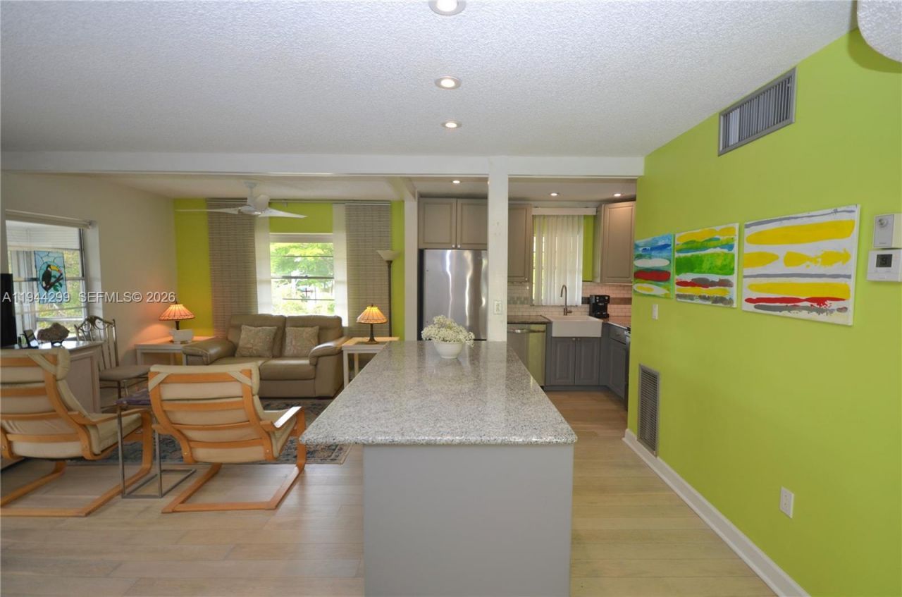 5180 E Sabal Palm Blvd , Unit 340, Tamarac, FL 33319 Photo