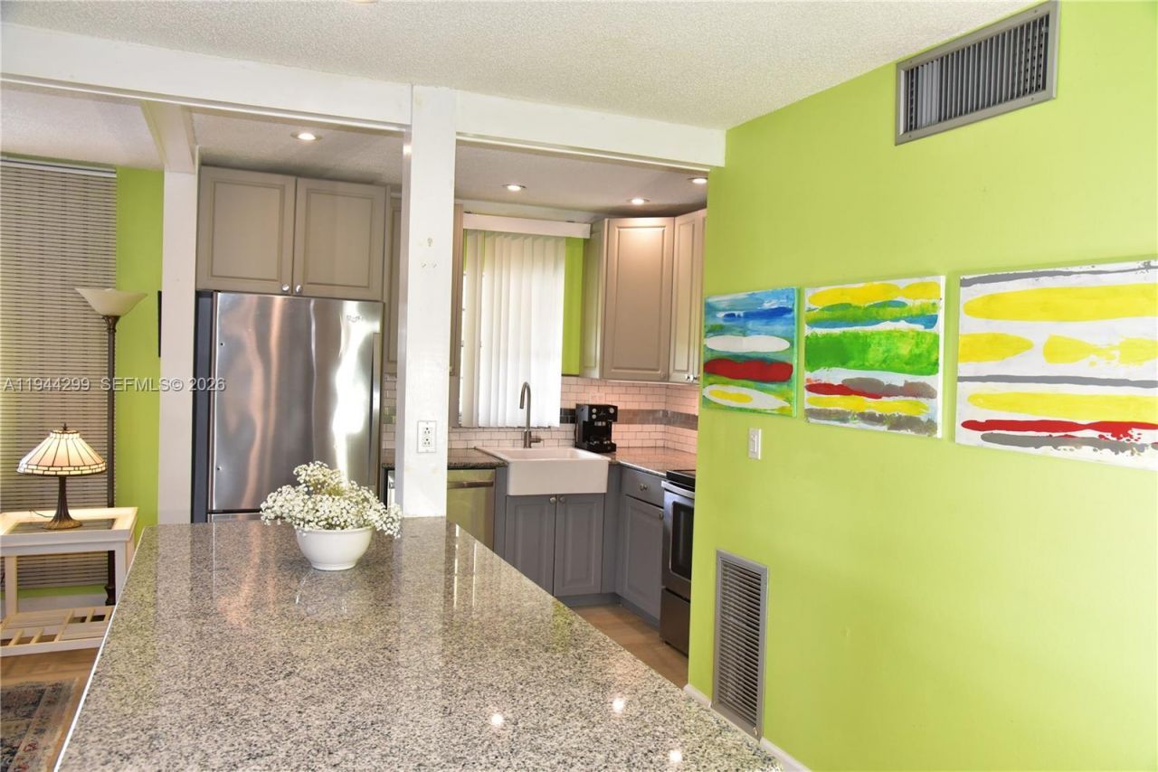 5180 E Sabal Palm Blvd , Unit 340, Tamarac, FL 33319 Photo