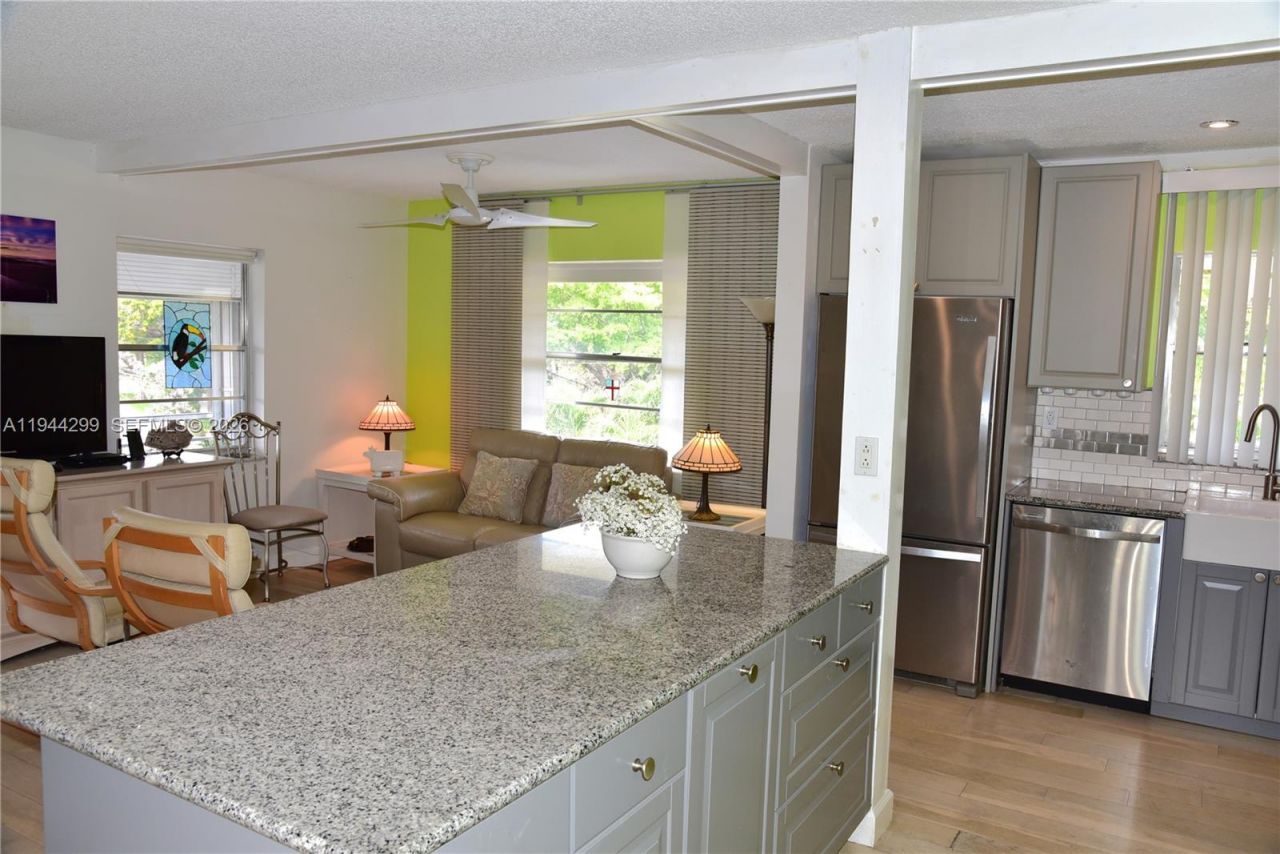 5180 E Sabal Palm Blvd , Unit 340, Tamarac, FL 33319 Photo