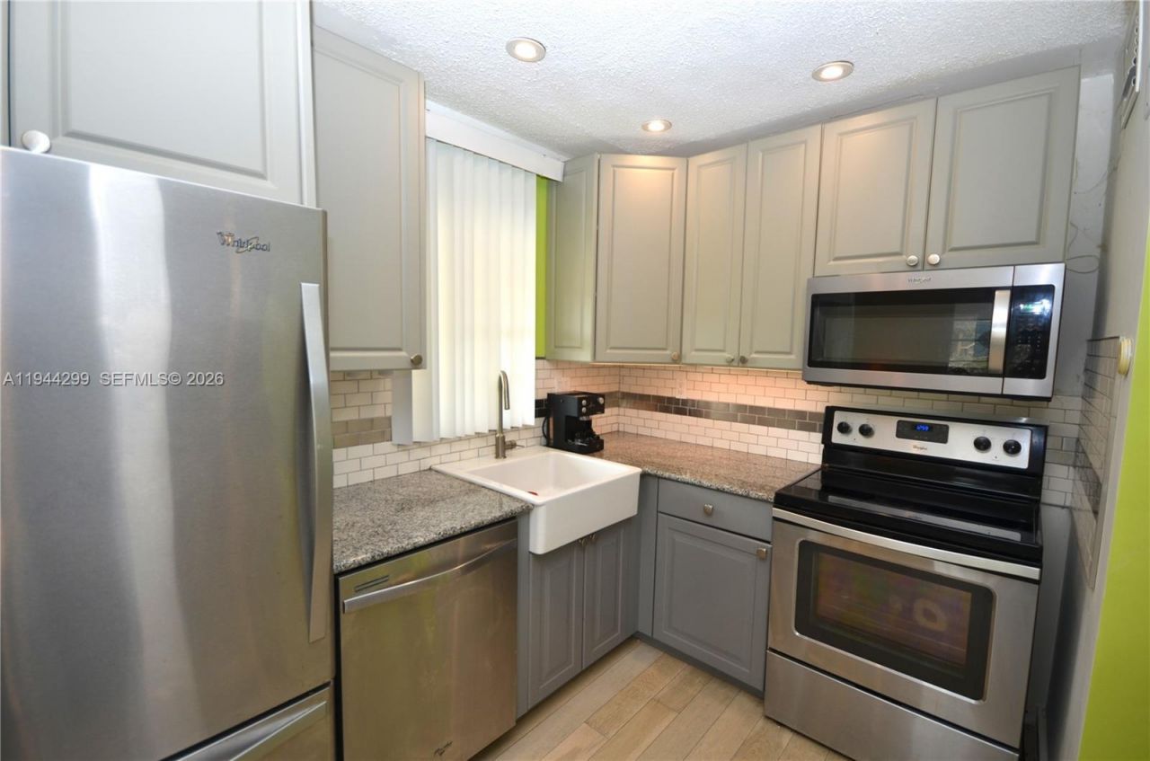 5180 E Sabal Palm Blvd , Unit 340, Tamarac, FL 33319 Photo