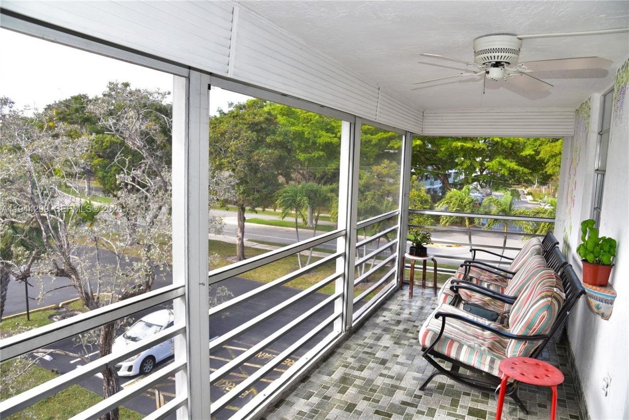 5180 E Sabal Palm Blvd , Unit 340, Tamarac, FL 33319 Photo