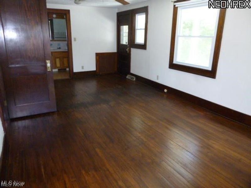 751 E Main Street, Ravenna, OH 44266 Photo 13