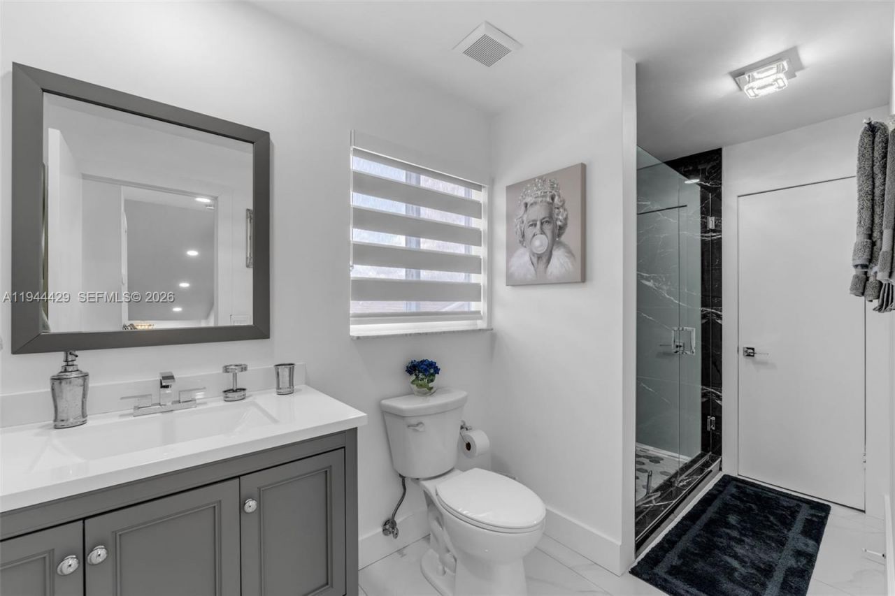 942 NW 133rd Ct, Miami, FL 33182 Photo