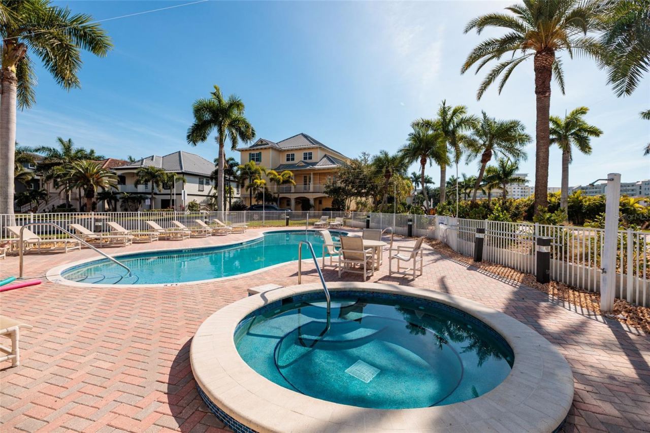 102 Wimbledon Court, Redington Shores, FL 33708 Photo