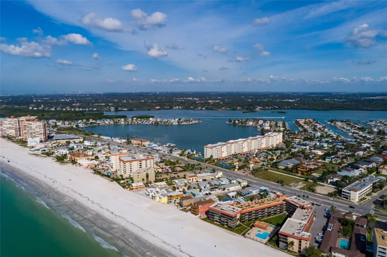 102 Wimbledon Court, Redington Shores, FL 33708 Photo