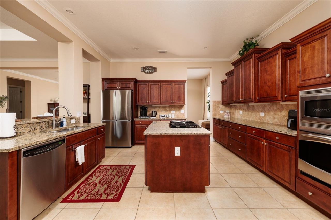 102 Wimbledon Court, Redington Shores, FL 33708 Photo