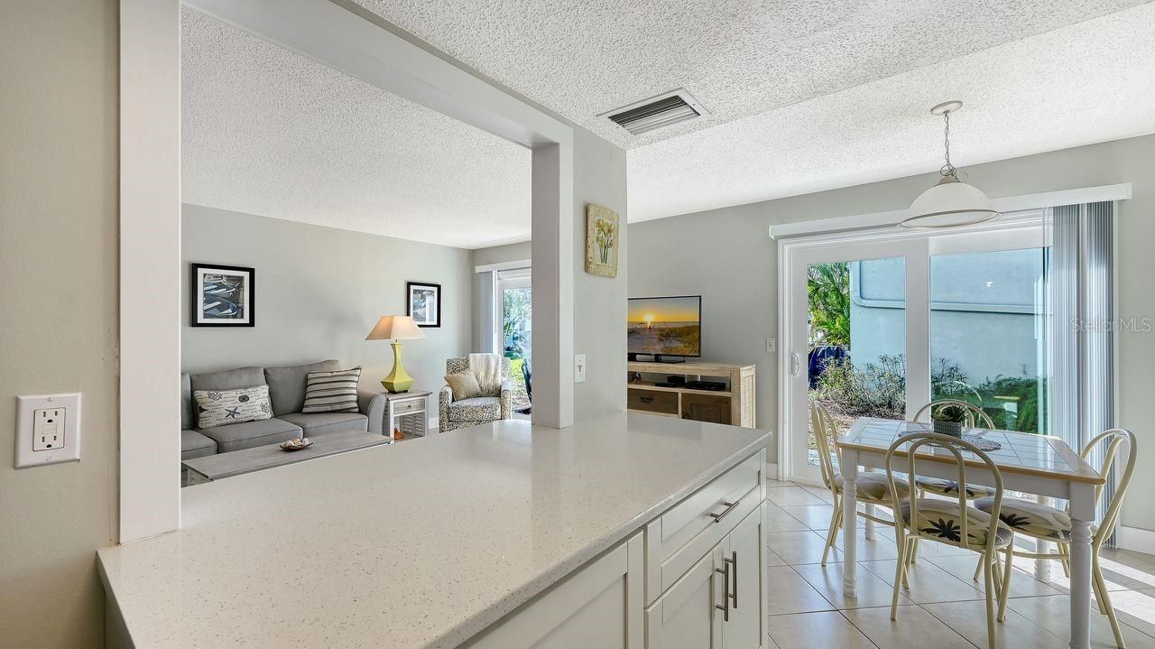 10125 W Manatee Avenue W, Unit D2, Bradenton, FL 34209 Photo