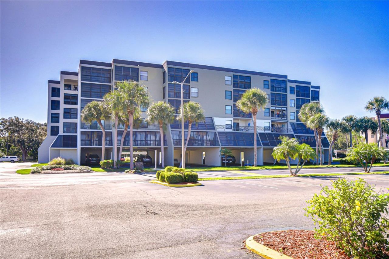 9860 62nd Terrace N, Unit 1035, Saint Petersburg, FL 33708 Main Photo