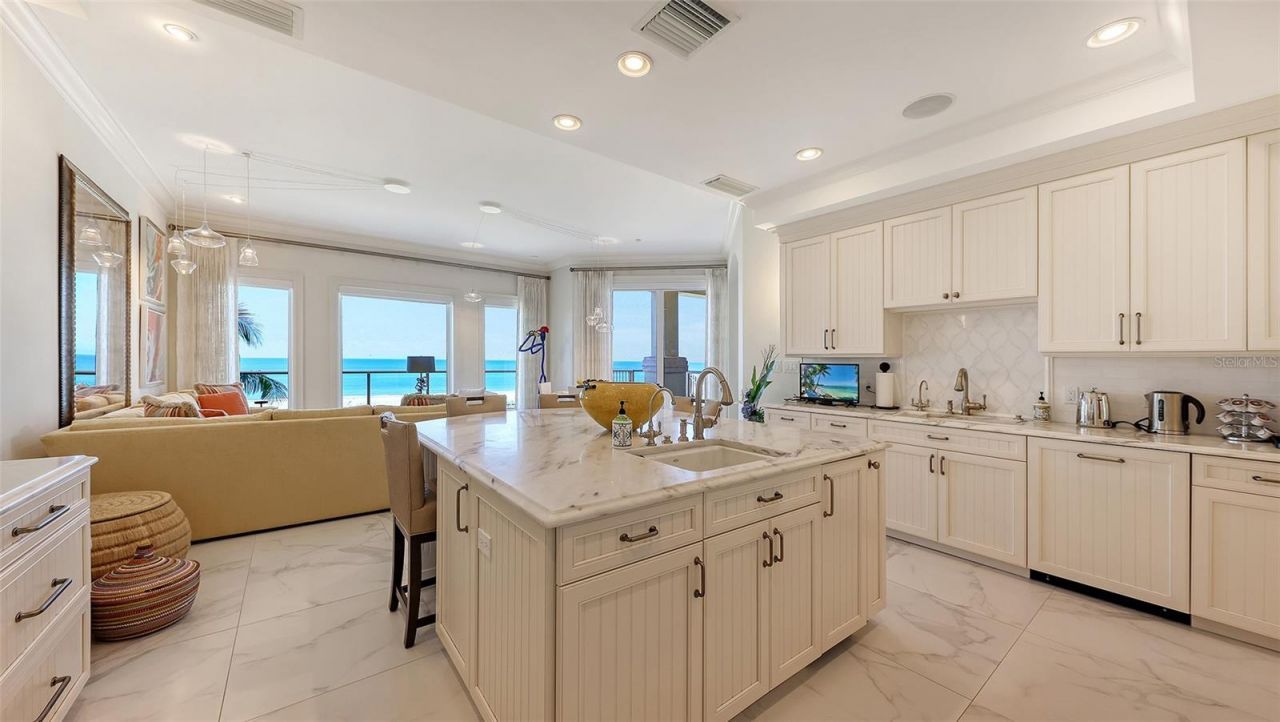 4995 Gulf Of Mexico Drive, Unit 500, Longboat Key, FL 34228 Photo