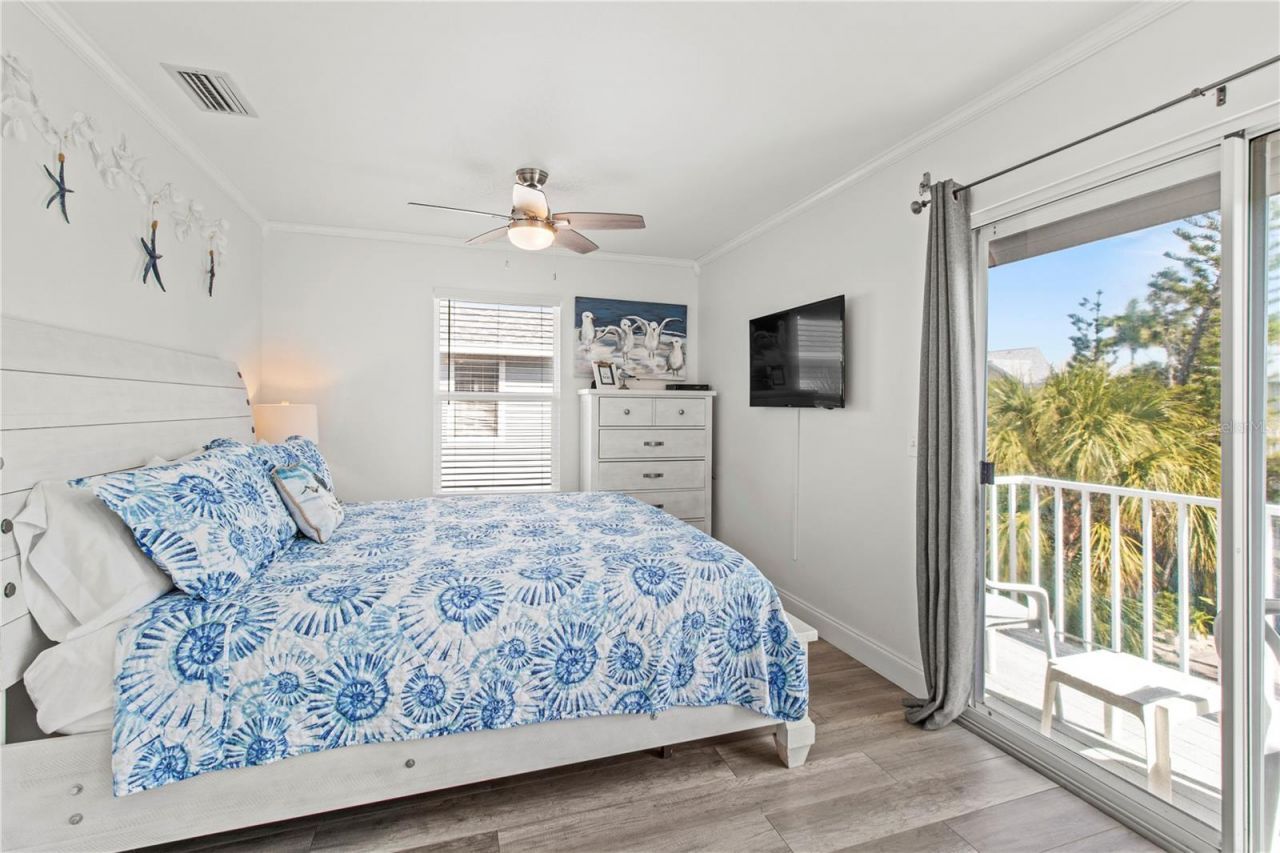 6250 Holmes Boulevard, Unit 37, Holmes Beach, FL 34217 Photo