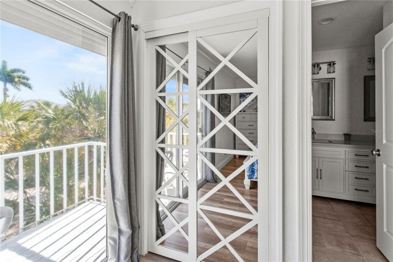 6250 Holmes Boulevard, Unit 37, Holmes Beach, FL 34217 Photo