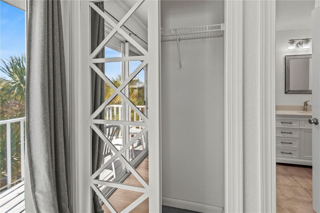 6250 Holmes Boulevard, Unit 37, Holmes Beach, FL 34217 Photo