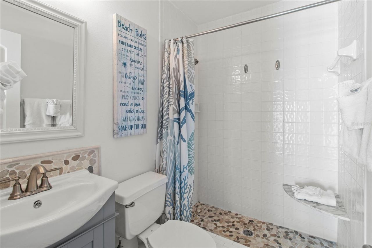 6250 Holmes Boulevard, Unit 37, Holmes Beach, FL 34217 Photo