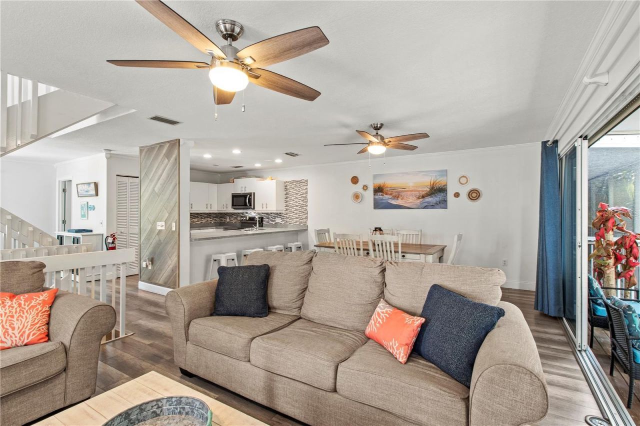 6250 Holmes Boulevard, Unit 37, Holmes Beach, FL 34217 Photo