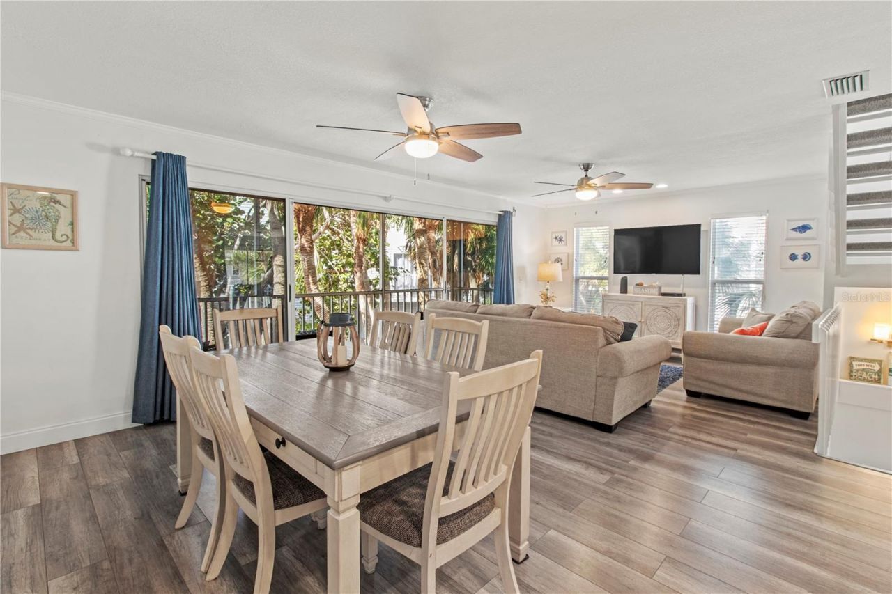 6250 Holmes Boulevard, Unit 37, Holmes Beach, FL 34217 Photo