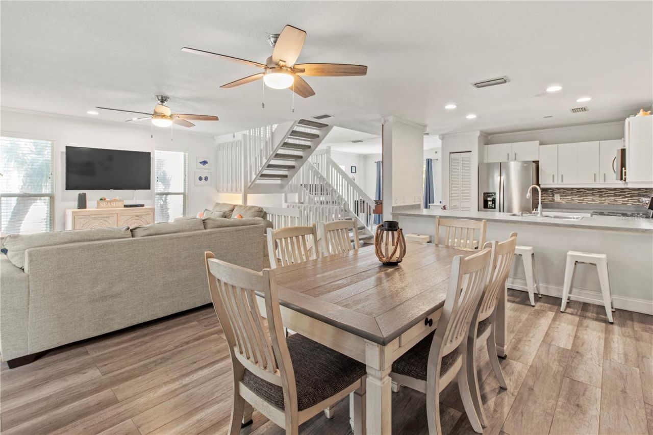 6250 Holmes Boulevard, Unit 37, Holmes Beach, FL 34217 Photo