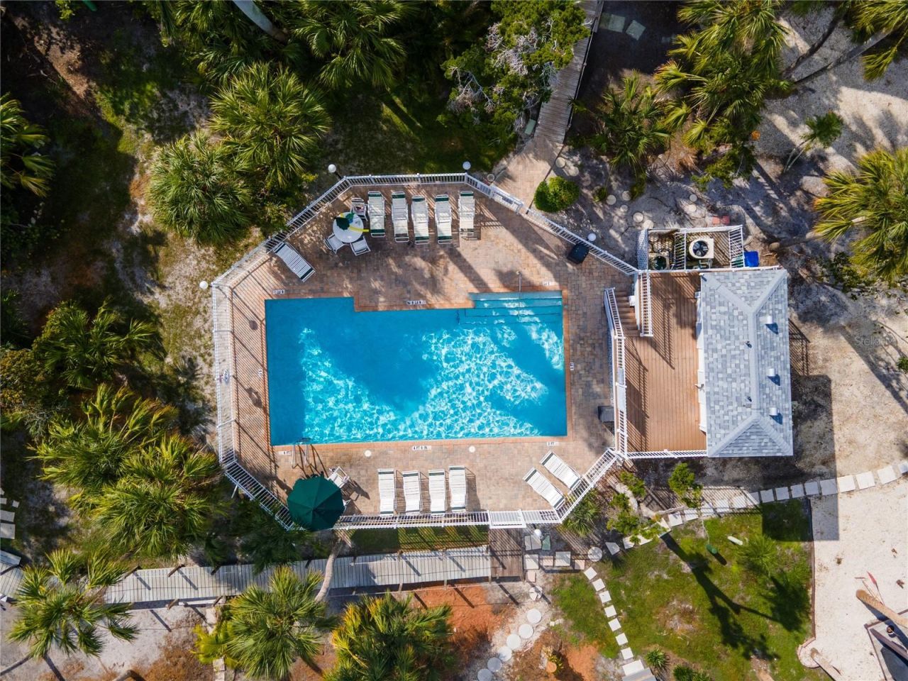 6250 Holmes Boulevard, Unit 37, Holmes Beach, FL 34217 Photo