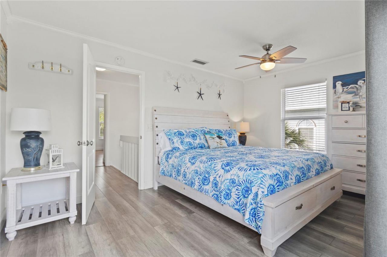 6250 Holmes Boulevard, Unit 37, Holmes Beach, FL 34217 Photo