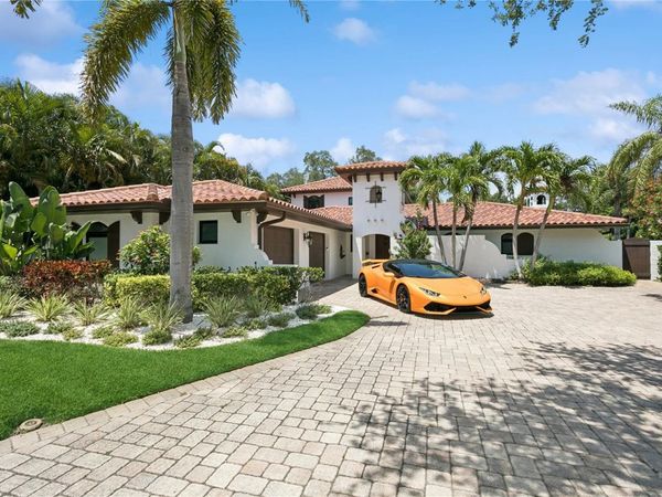 145 BAY POINT DRIVE NE, ST PETERSBURG, FL 33704