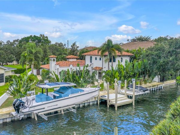 145 BAY POINT DRIVE NE, ST PETERSBURG, FL 33704