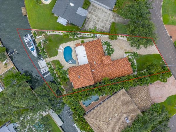 145 BAY POINT DRIVE NE, ST PETERSBURG, FL 33704