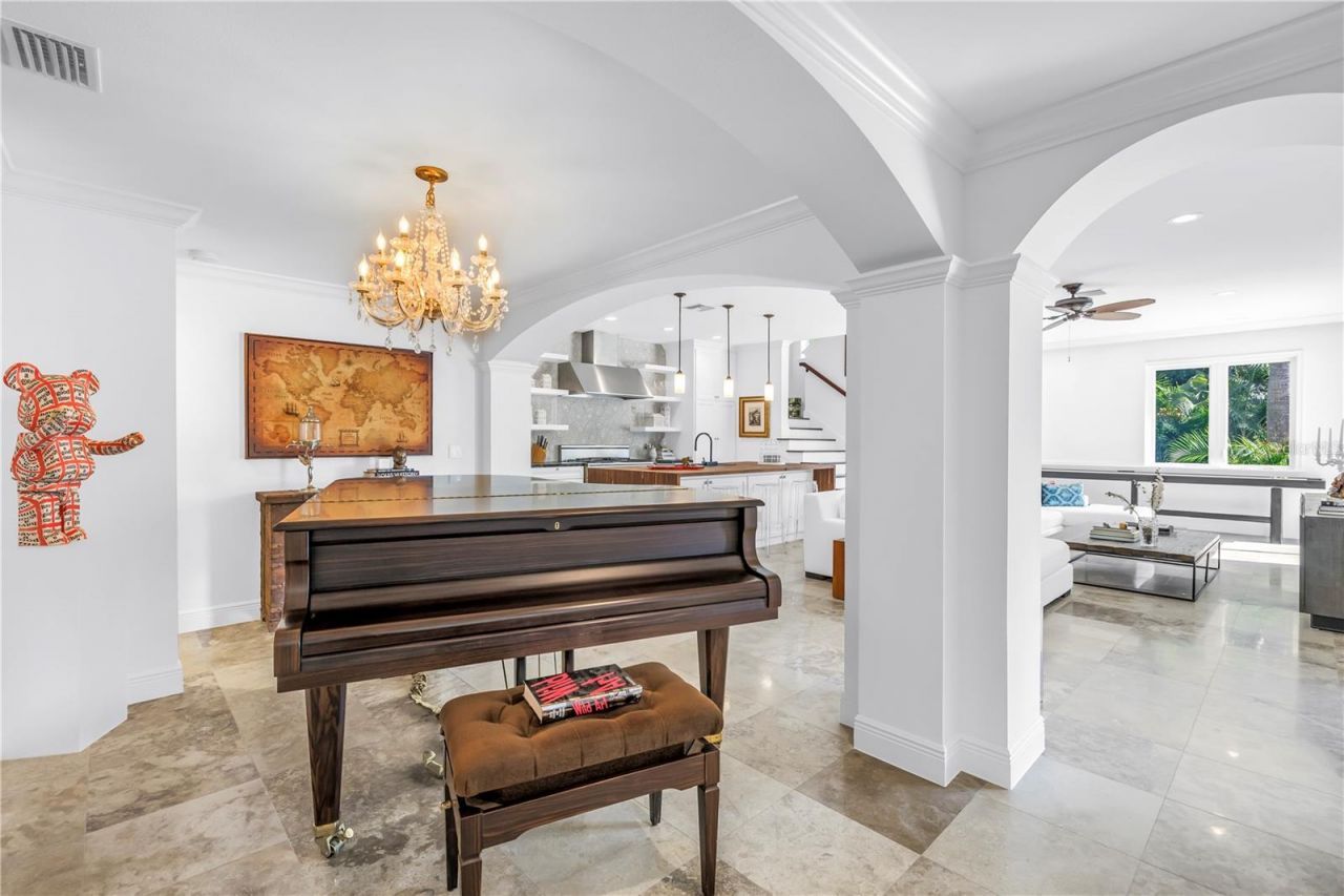 145 Bay Point Drive Ne, Saint Petersburg, FL 33704 Photo