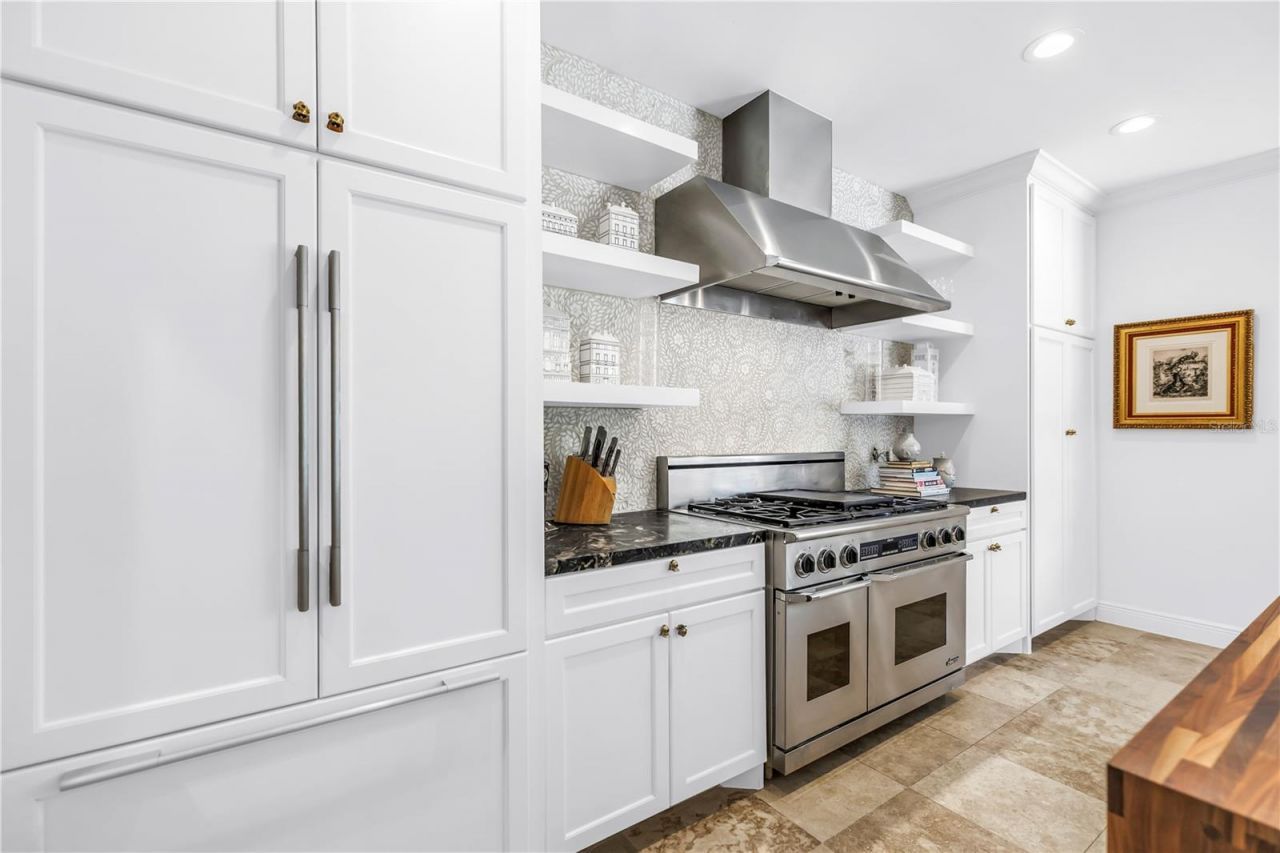 145 Bay Point Drive Ne, Saint Petersburg, FL 33704 Photo