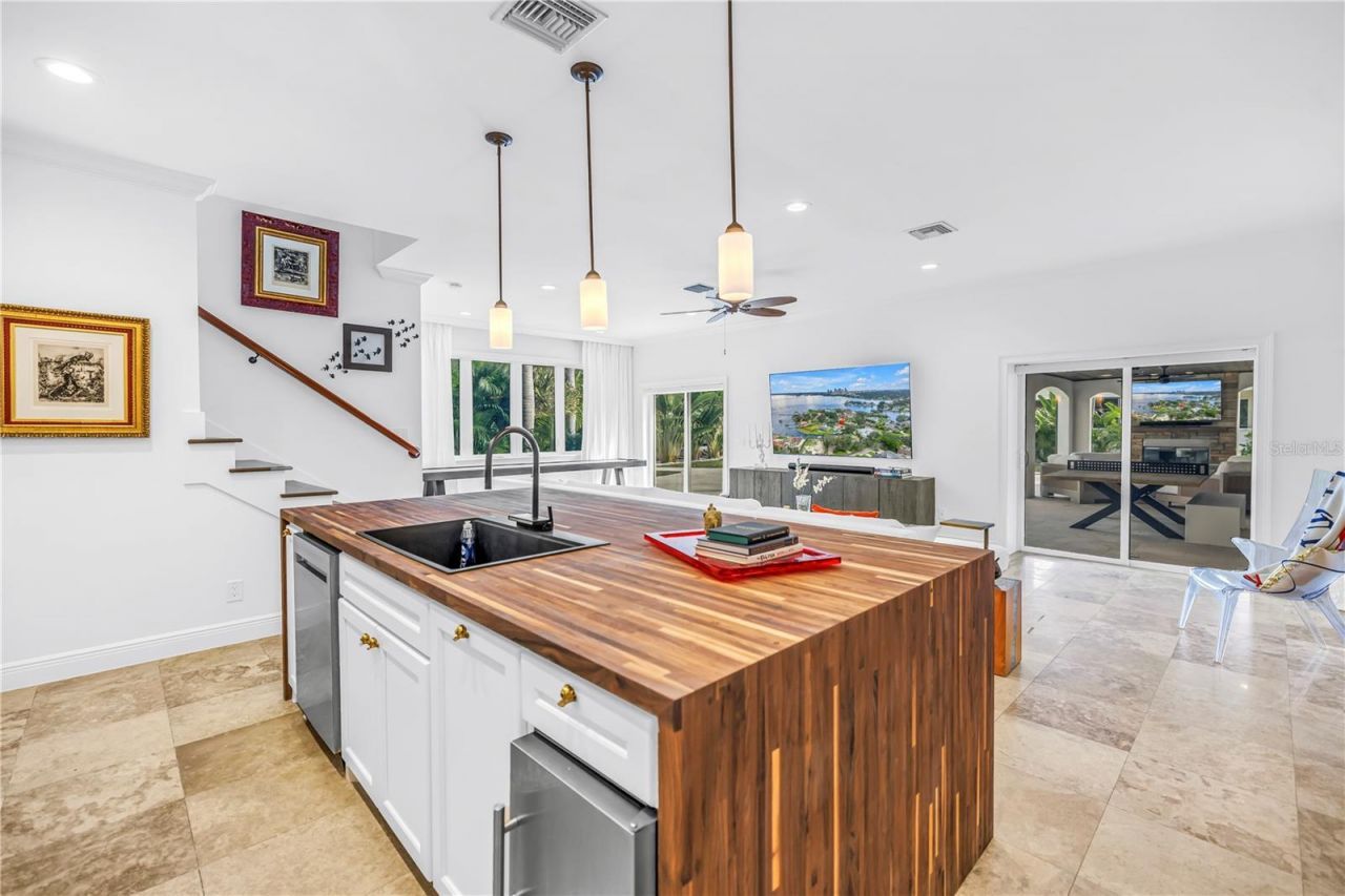 145 Bay Point Drive Ne, Saint Petersburg, FL 33704 Photo