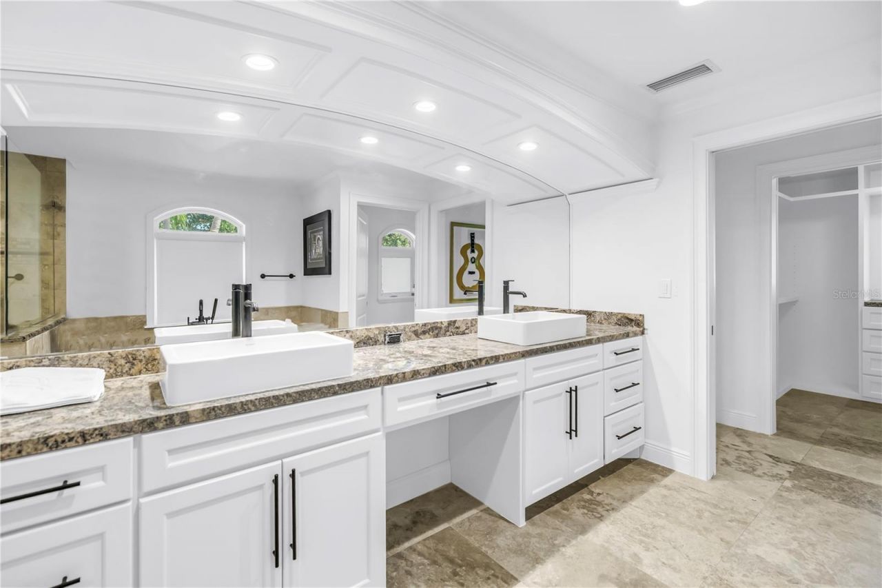 145 Bay Point Drive Ne, Saint Petersburg, FL 33704 Photo