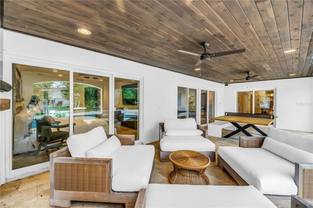 145 Bay Point Drive Ne, Saint Petersburg, FL 33704 Photo