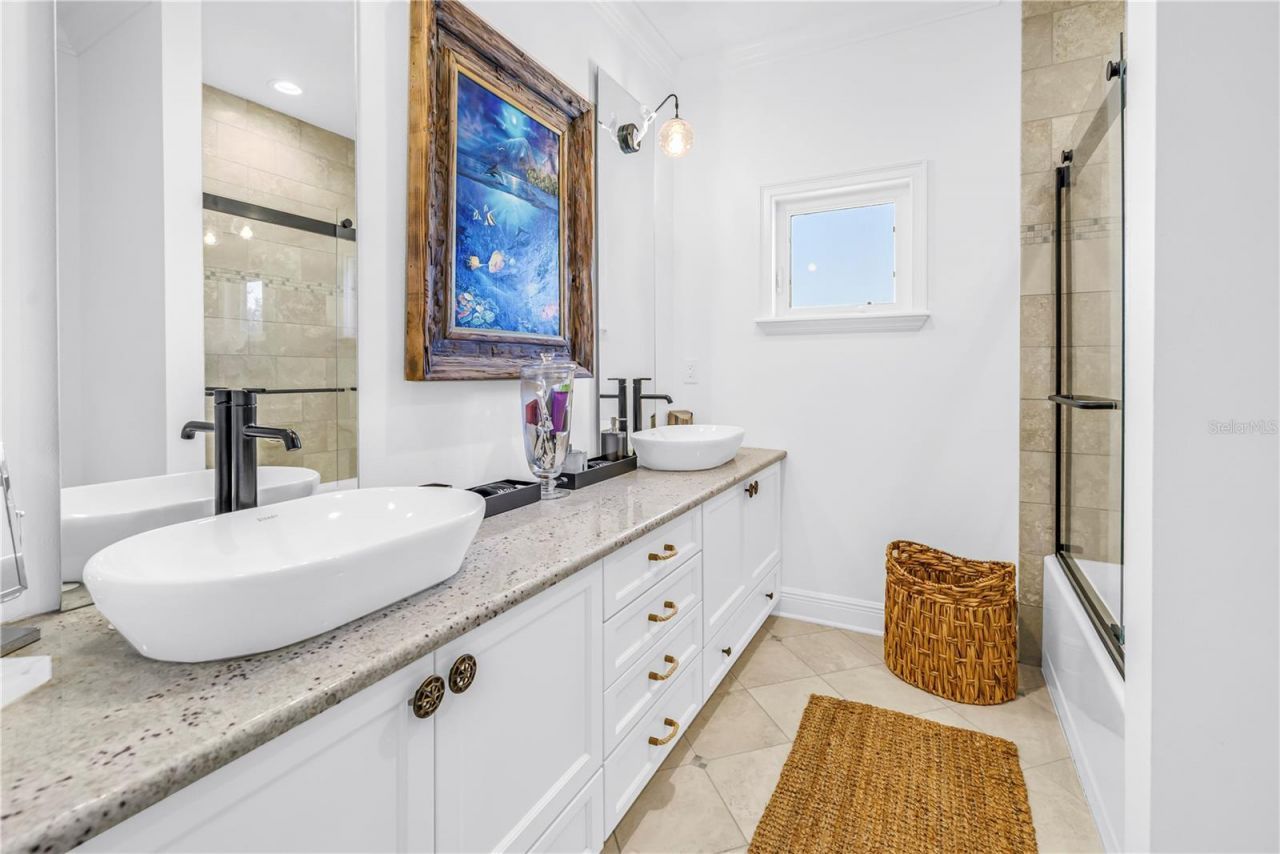 145 Bay Point Drive Ne, Saint Petersburg, FL 33704 Photo