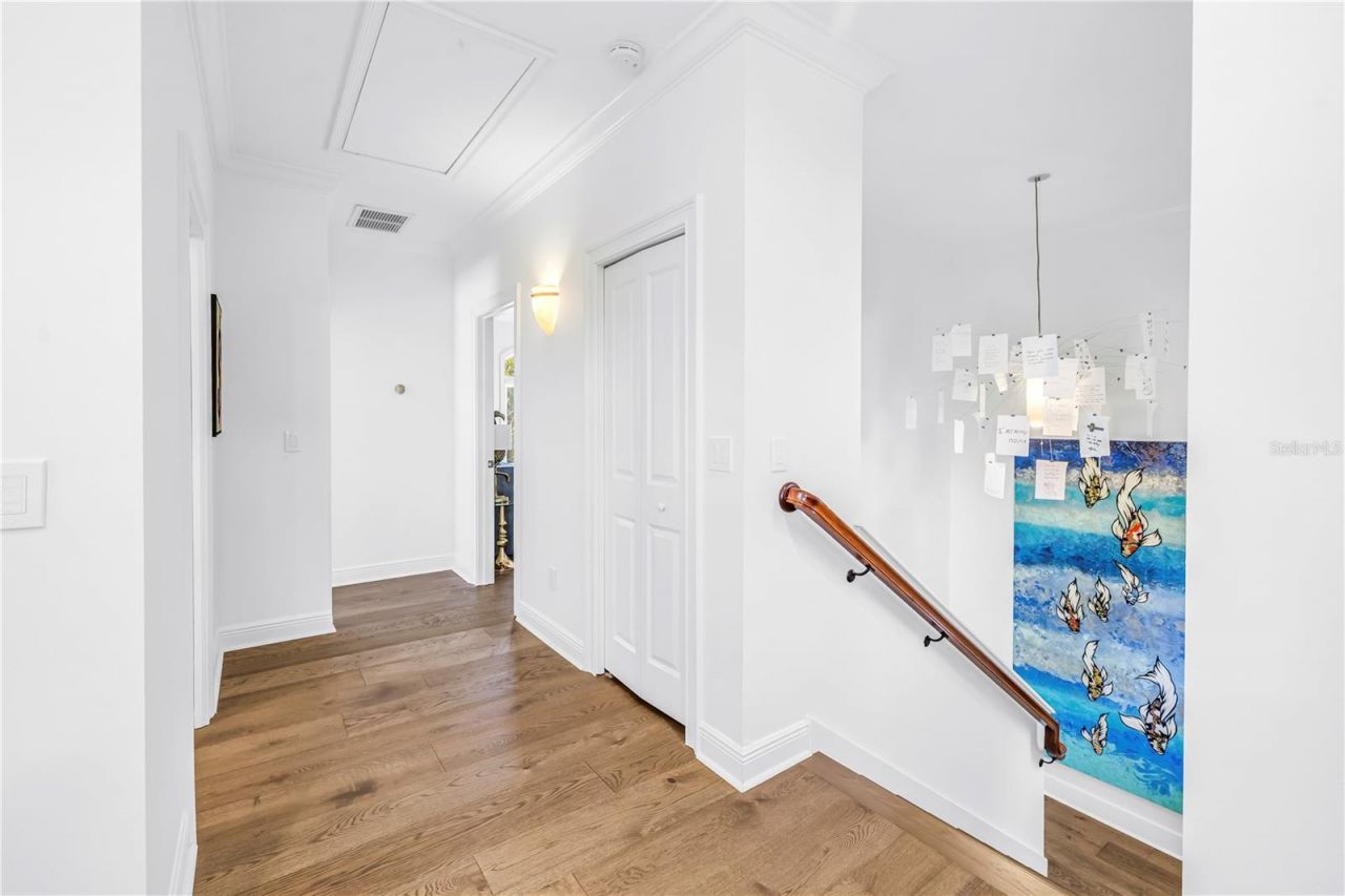 145 Bay Point Drive Ne, Saint Petersburg, FL 33704 Photo