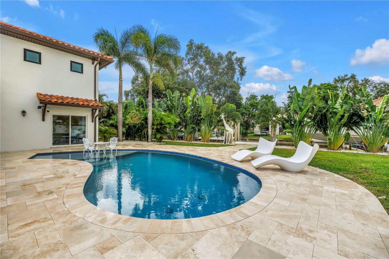 145 Bay Point Drive Ne, Saint Petersburg, FL 33704 Photo