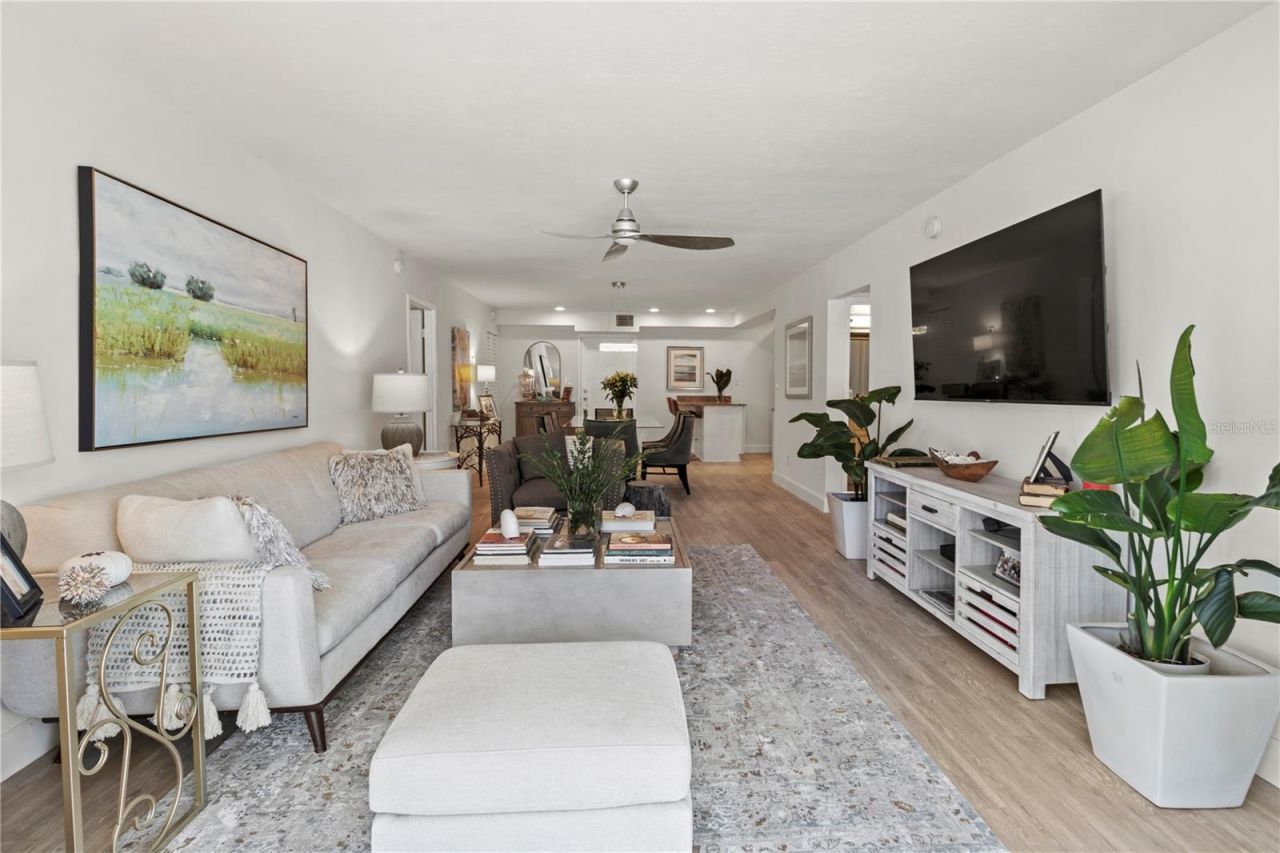 1055 W Peppertree Drive, Unit 102AA, Sarasota, FL 34242 Photo