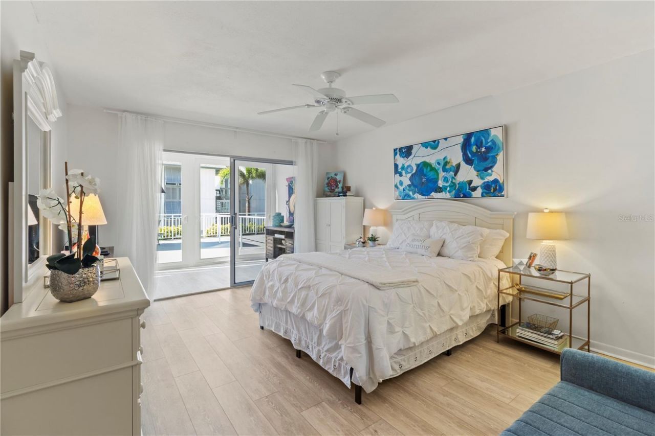 1055 W Peppertree Drive, Unit 102AA, Sarasota, FL 34242 Photo