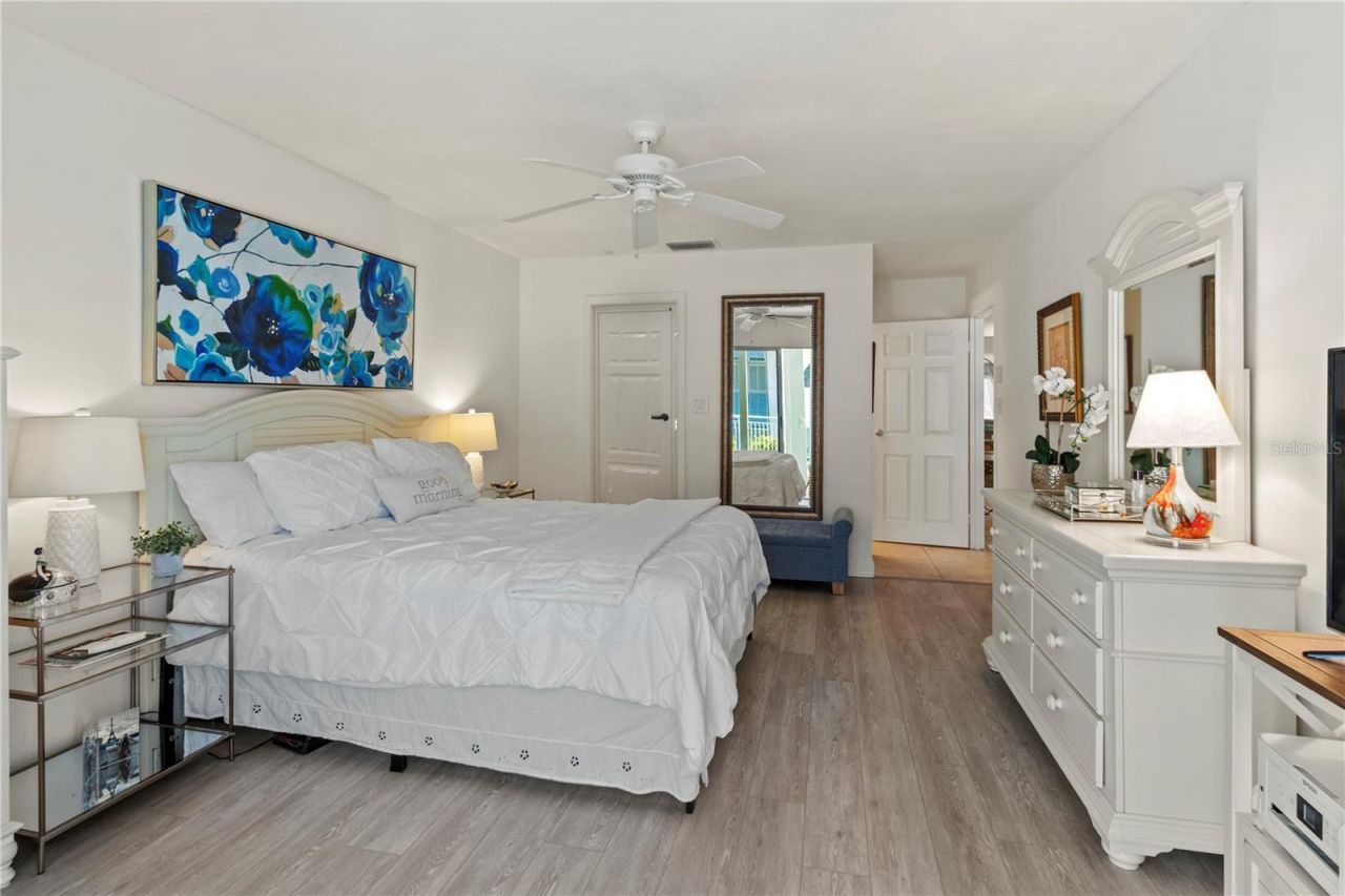 1055 W Peppertree Drive, Unit 102AA, Sarasota, FL 34242 Photo