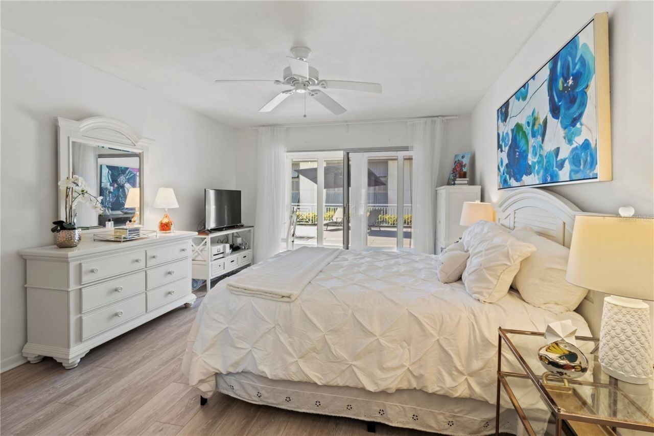 1055 W Peppertree Drive, Unit 102AA, Sarasota, FL 34242 Photo