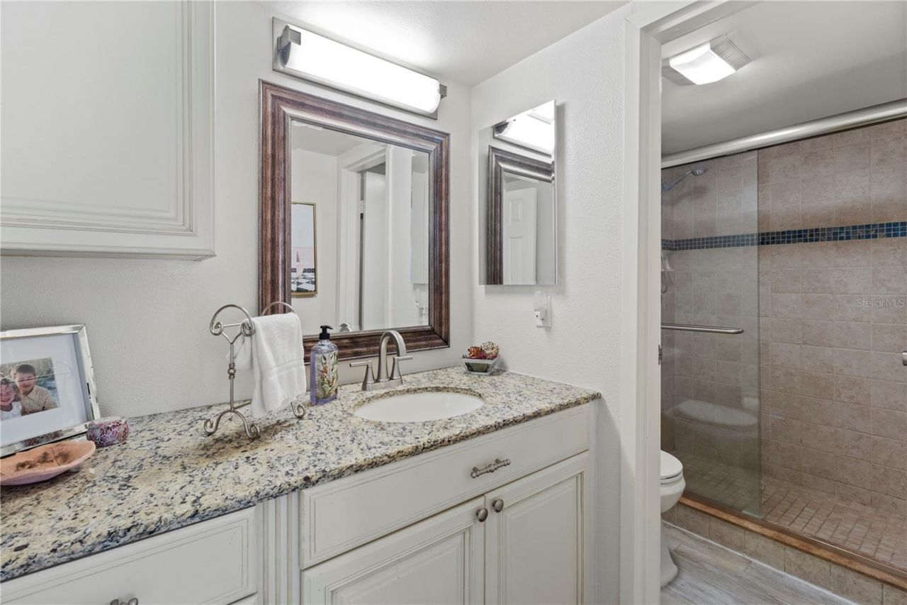 1055 W Peppertree Drive, Unit 102AA, Sarasota, FL 34242 Photo