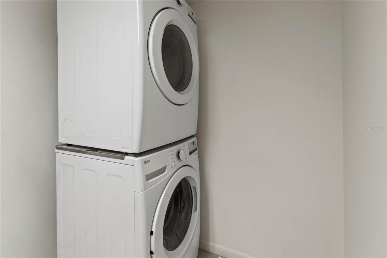 1055 W Peppertree Drive, Unit 102AA, Sarasota, FL 34242 Photo